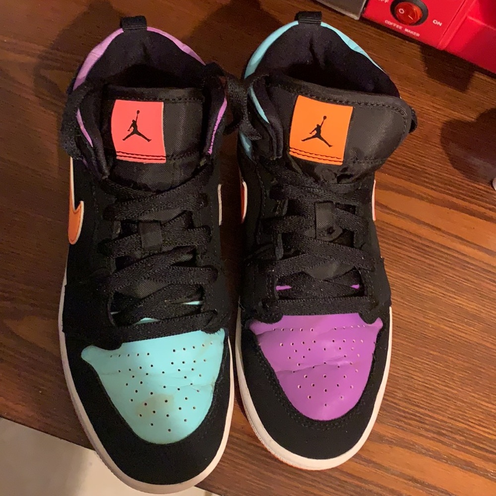 Colorful Nike - Picture 4 of 5